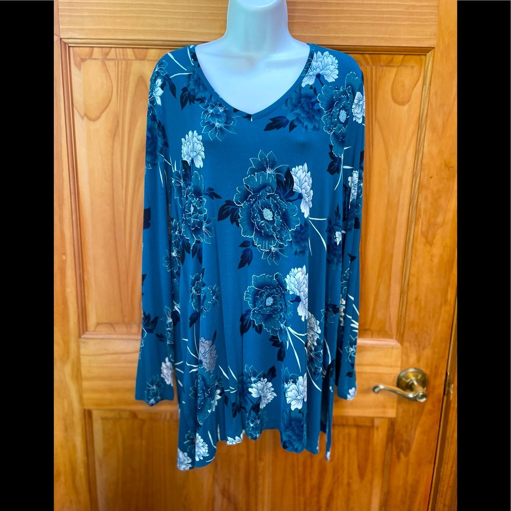 Apt 9 Tunic